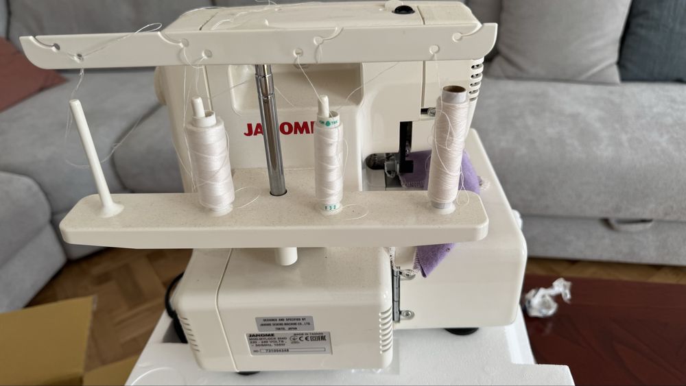 Оверлок Janome Mylock 204D