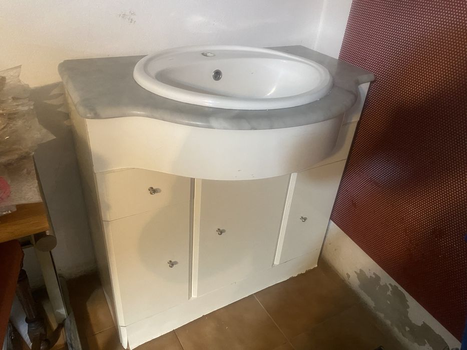 Móvel de casa de banho com lavatório Indusa