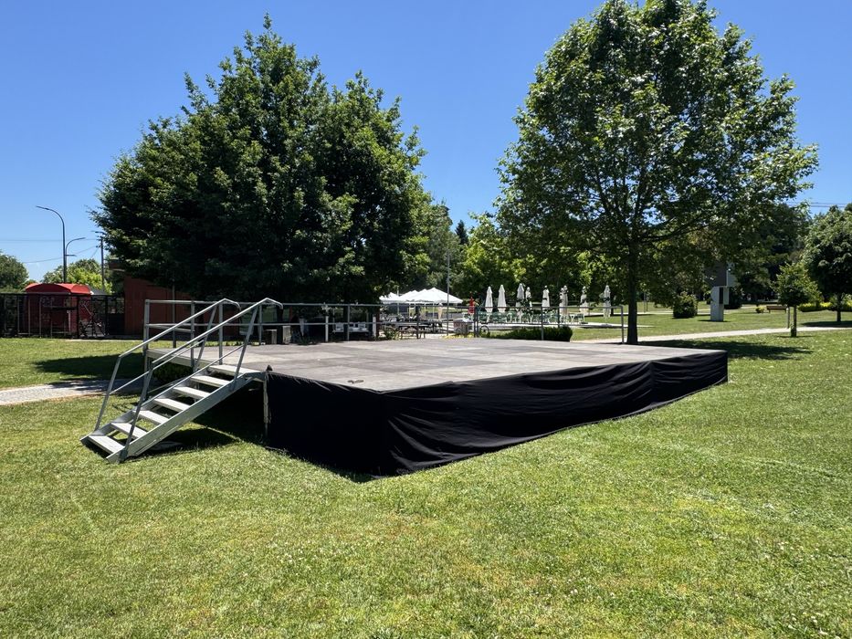 Aluguer estrados palcos