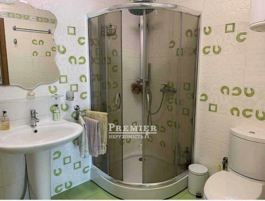 Продам сучасний двоповерховий будинок