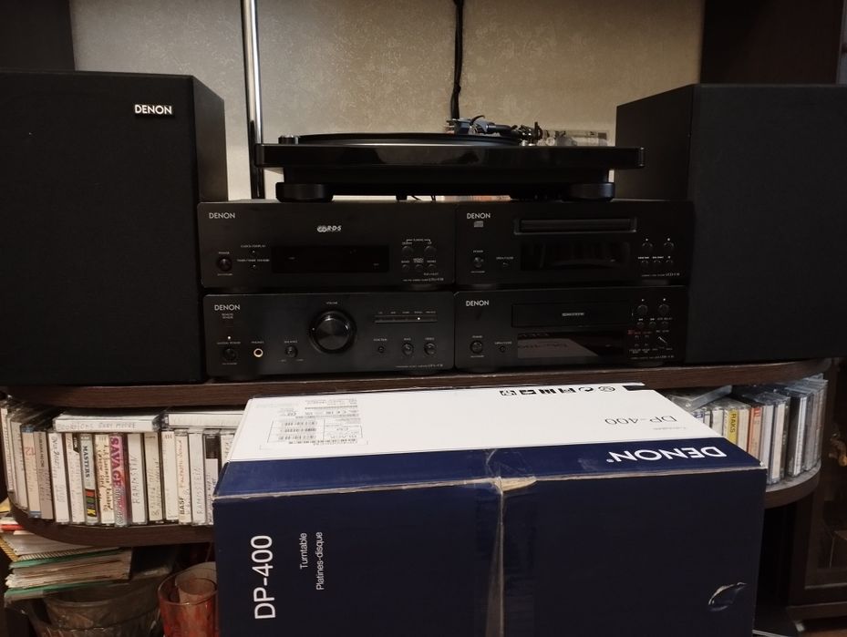 Музыкальный центр стойка DENON  с акустикой без проигрывателя винила