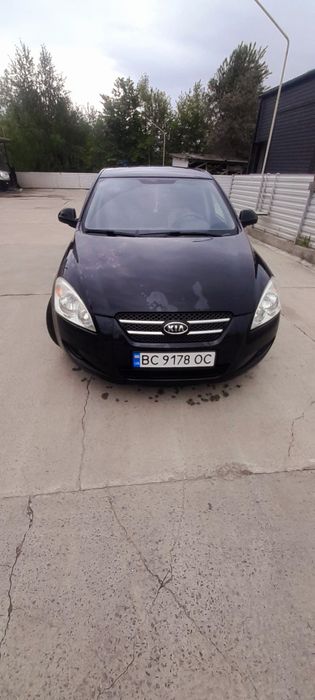 Продам своє авто Kia Ceed 2008р