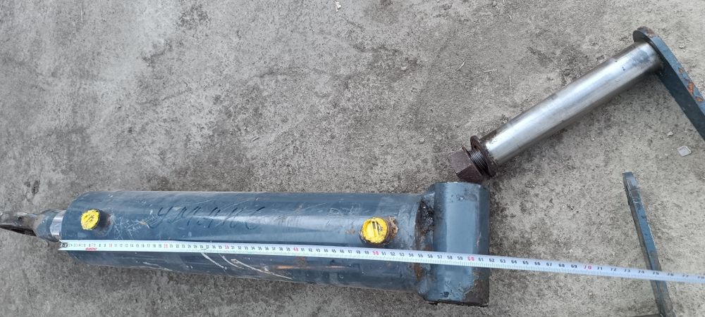 Продам гідроциліндр
