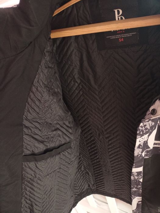 Курточка чоловіча