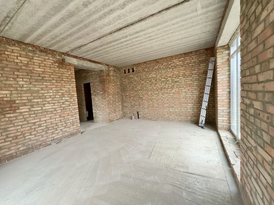 Будинок в Червоних горах