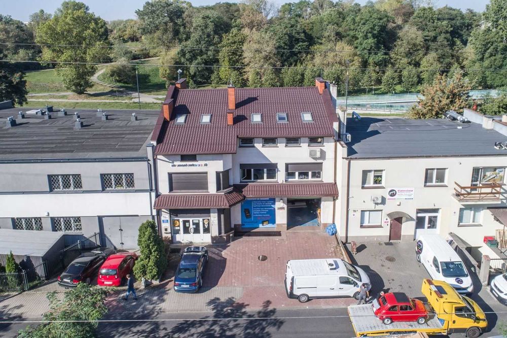 Sprzedam budynek usługowy / komercyjny / handlowy / hostel