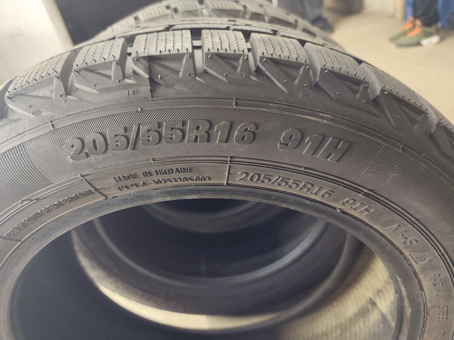 Резина зимняя 16 205/55 новая