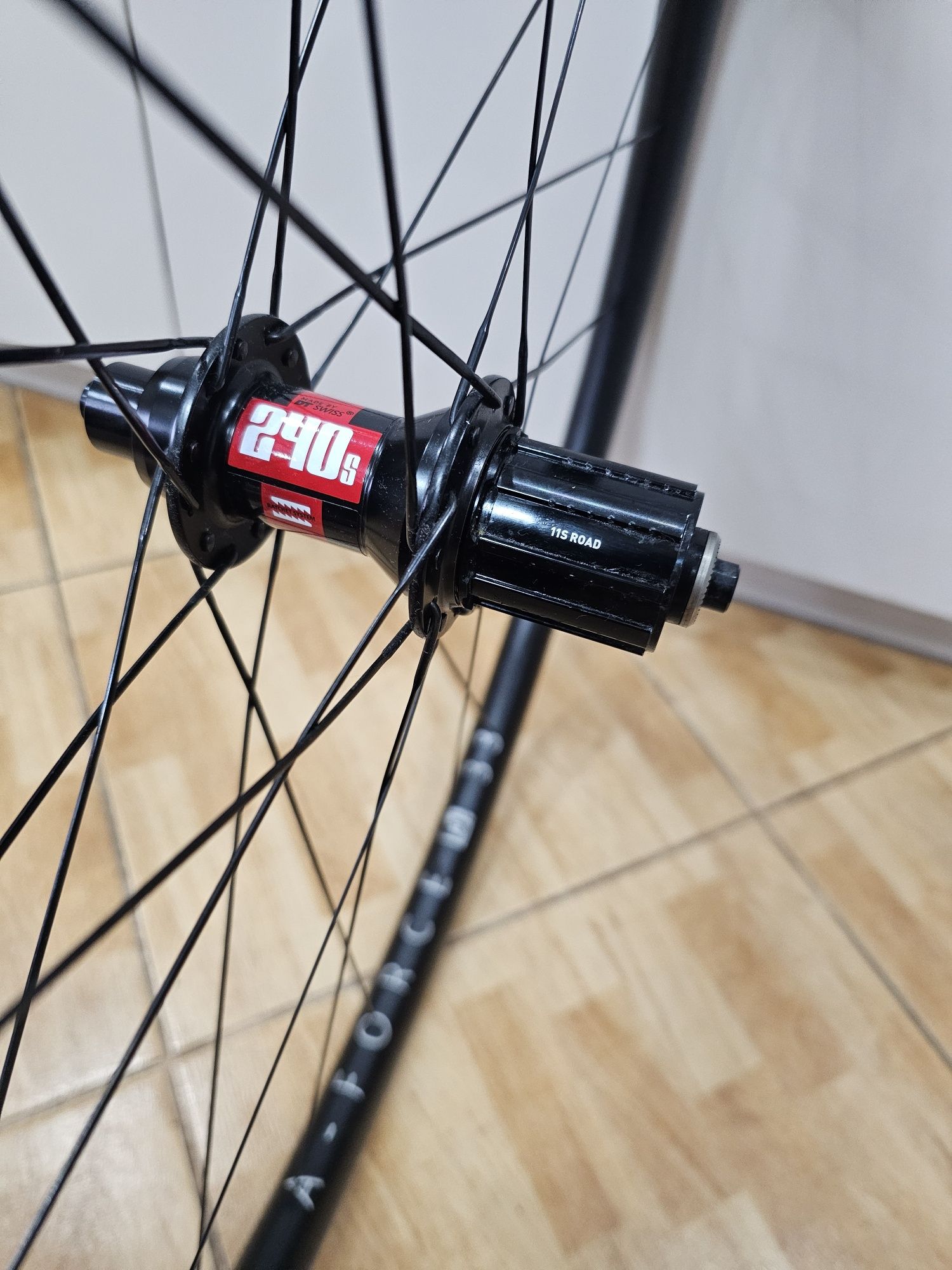 Koła do roweru szosowego A- force 33, DT Swiss 240s mały przebieg,
