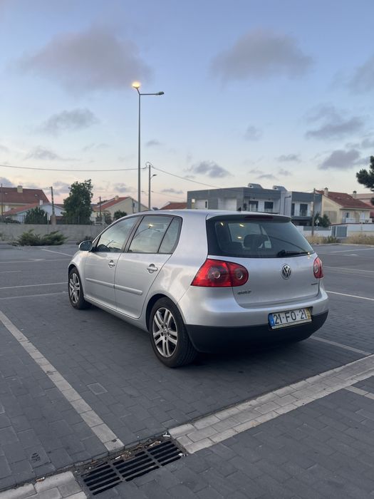 Golf v Bluemotion