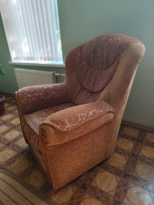 Крісло м' яке - 2 шт .