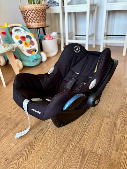 Fotelik samochodowy Maxi Cosi CabrioFix + baza Family Fix