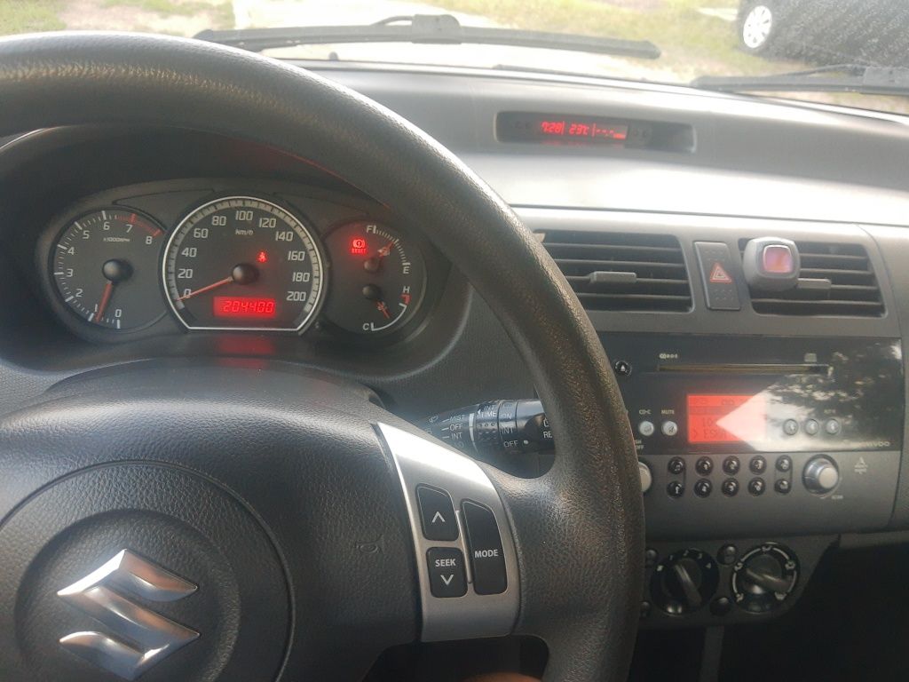 Suzuki Swift 1.5 benzyna ładny stan z Niemiec