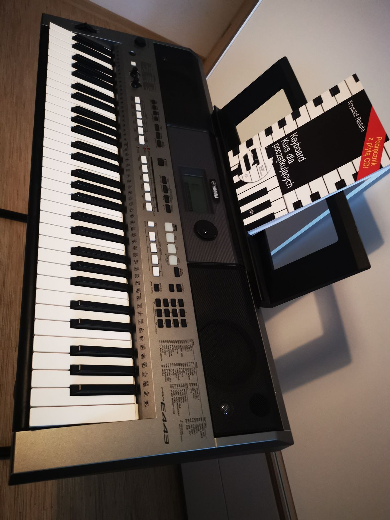 Keyboard Yamaha PSR-E443