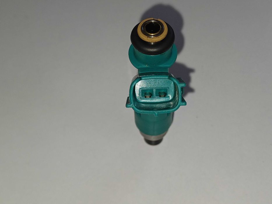 Wtryskiwacz paliwa DENSO TOYOTA NOWY Oryginalny 23250-0Q020 - H.U.R.T