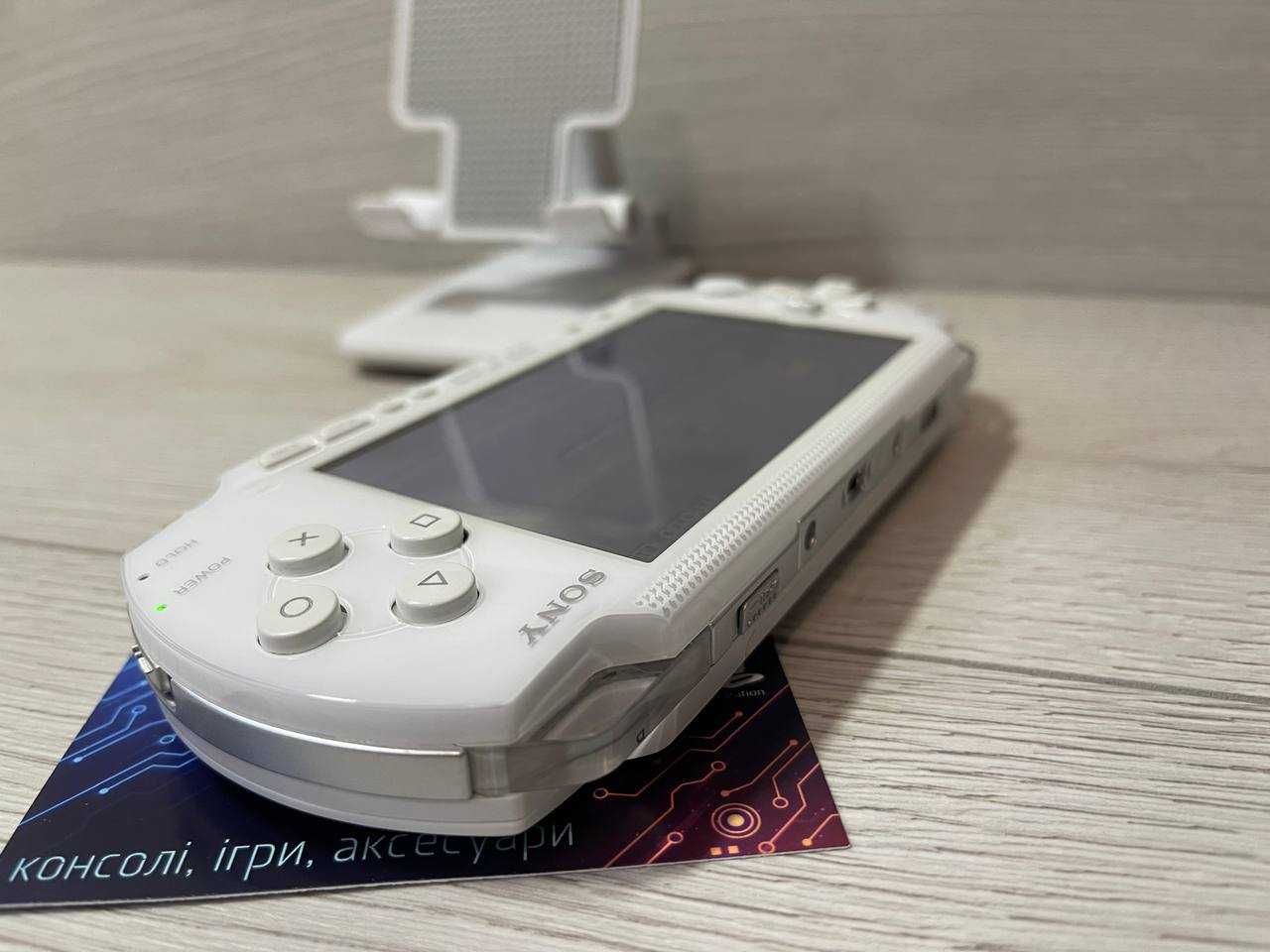 Sony PSP White 32GB + 40 Ігор  PlayStation Портативна ПСП