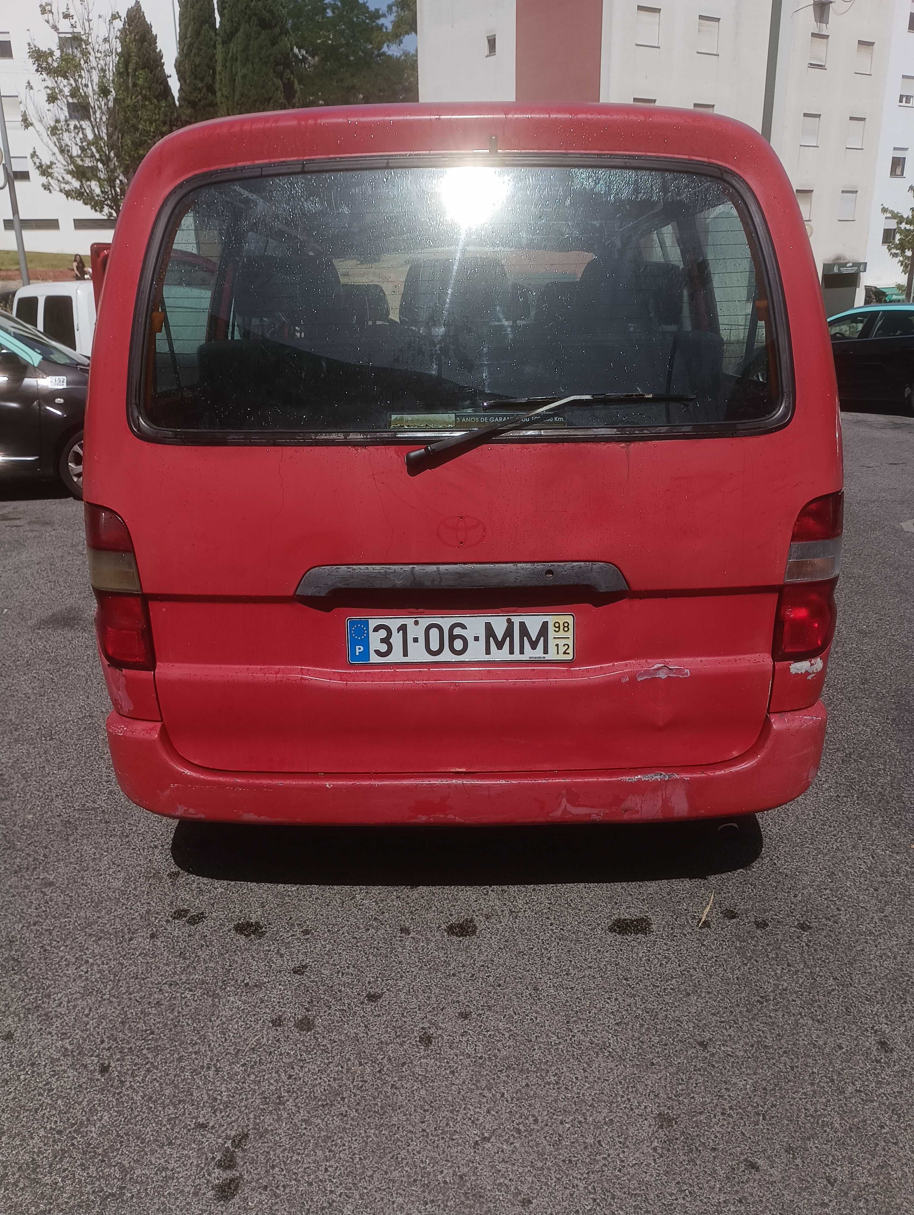 Toyota HiAce 9 lugares