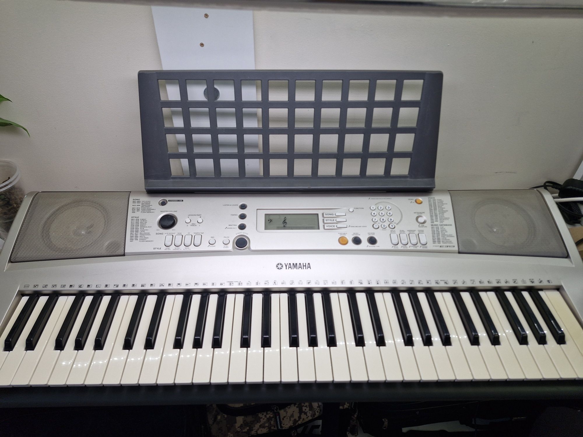 Keyboard yamaha psr-e313 61-key