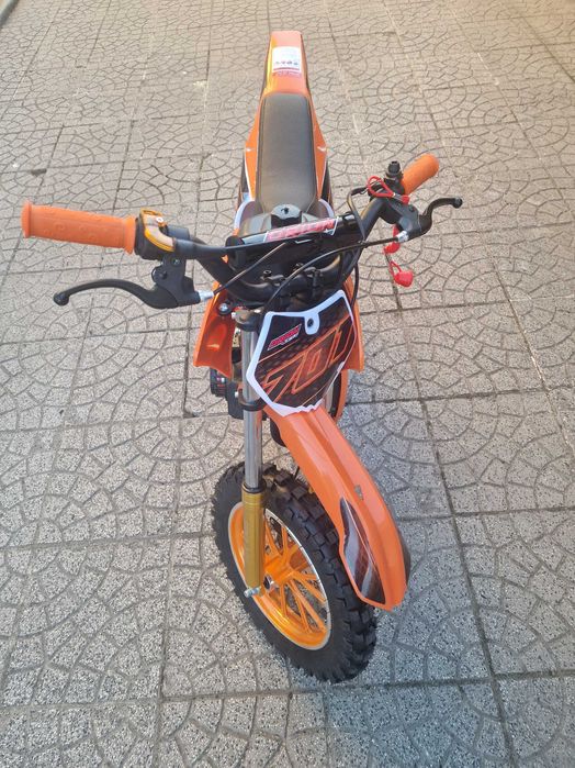 Bicicletas e Mota totalmente nova