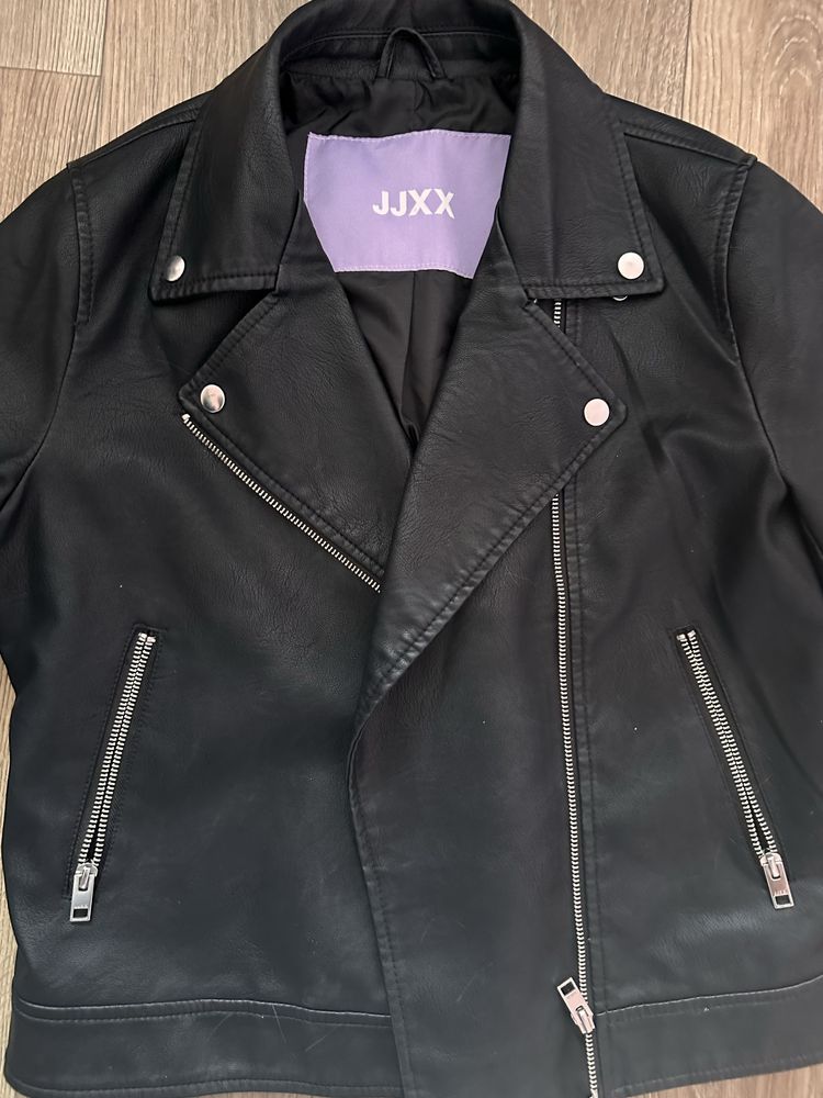 Куртка косуха JJXX з еко шкіри, S
