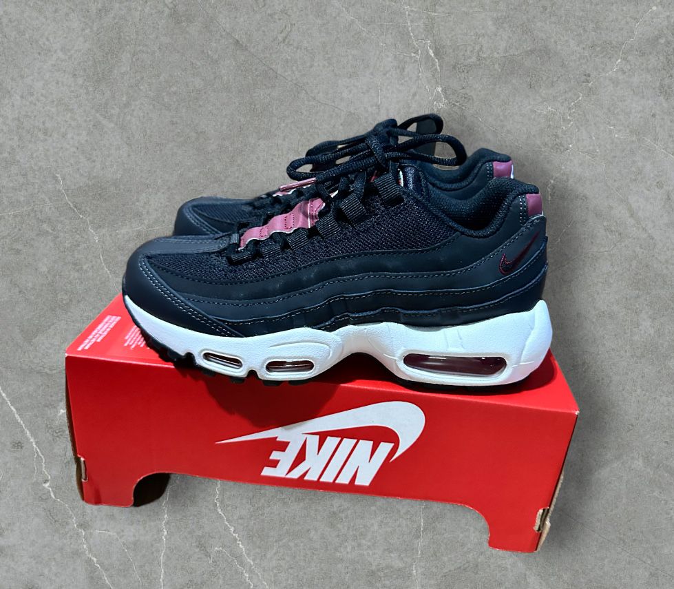 Buty sportowe Nike Air Max 95 37,5