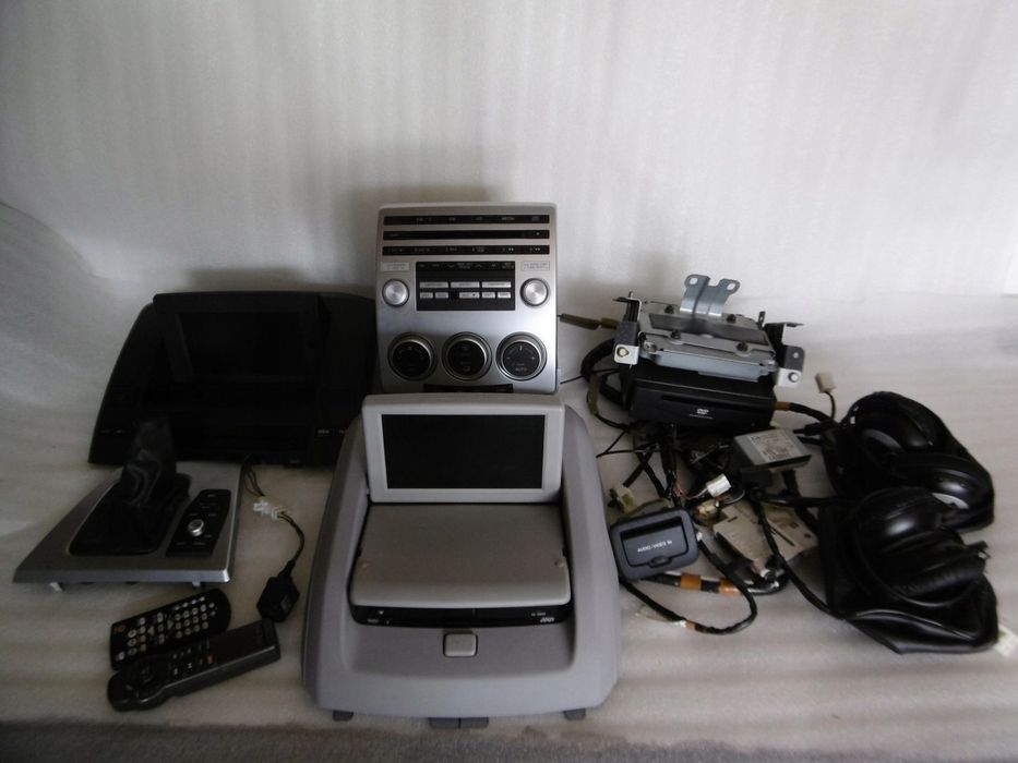 MAZDA 5 05/07r - nawigacja, DVD, KAMERA, MONITORY