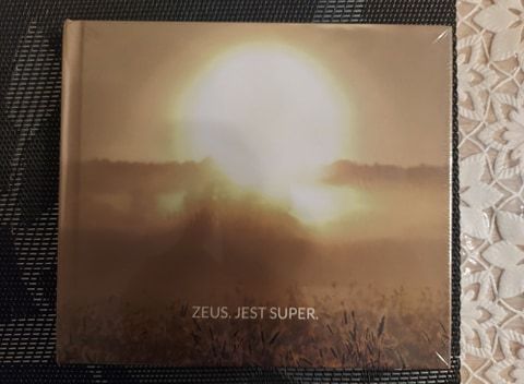 Zeus - Jest super.