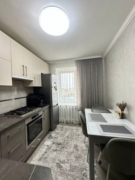 ПРОДАЖ 2-кімнатної квартири в самому центрі пр. Соборності