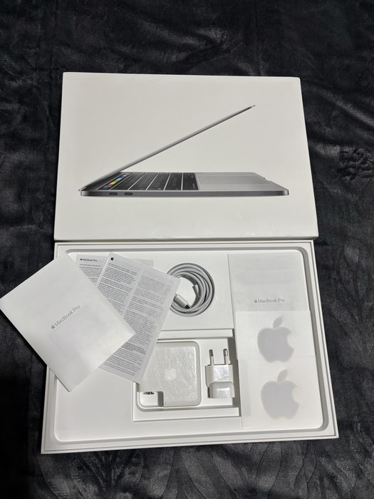 MacBook Pro 13” Retina i5 16GB 1TB Touch Bar