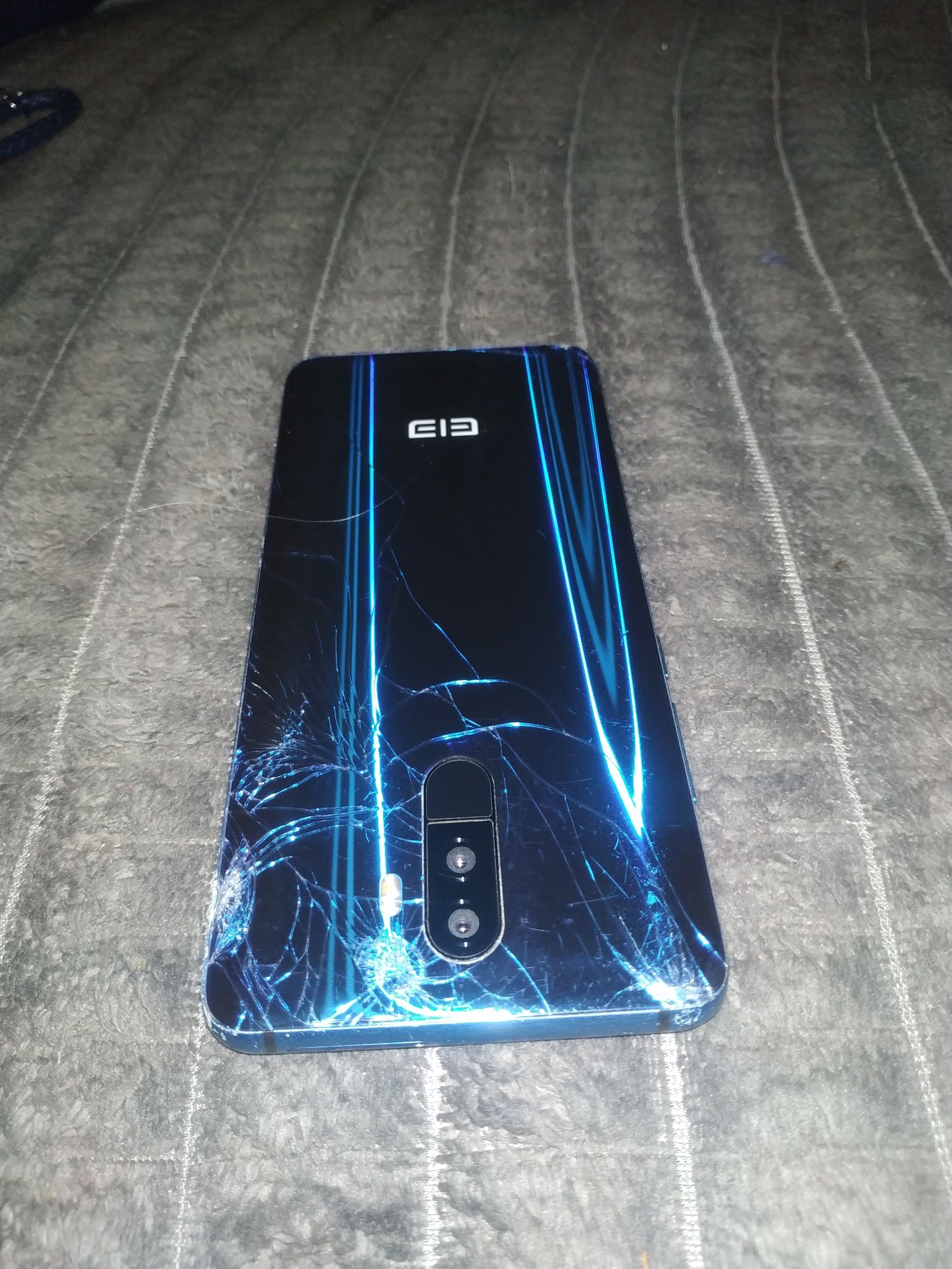 Elephone U (6/128гб)