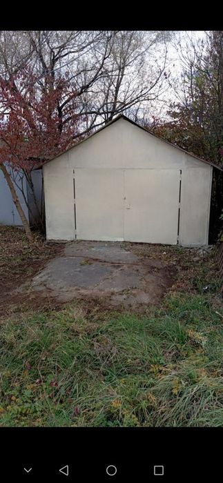 Продам гараж. Гарна локація, на вул, Леонтовича, 18.