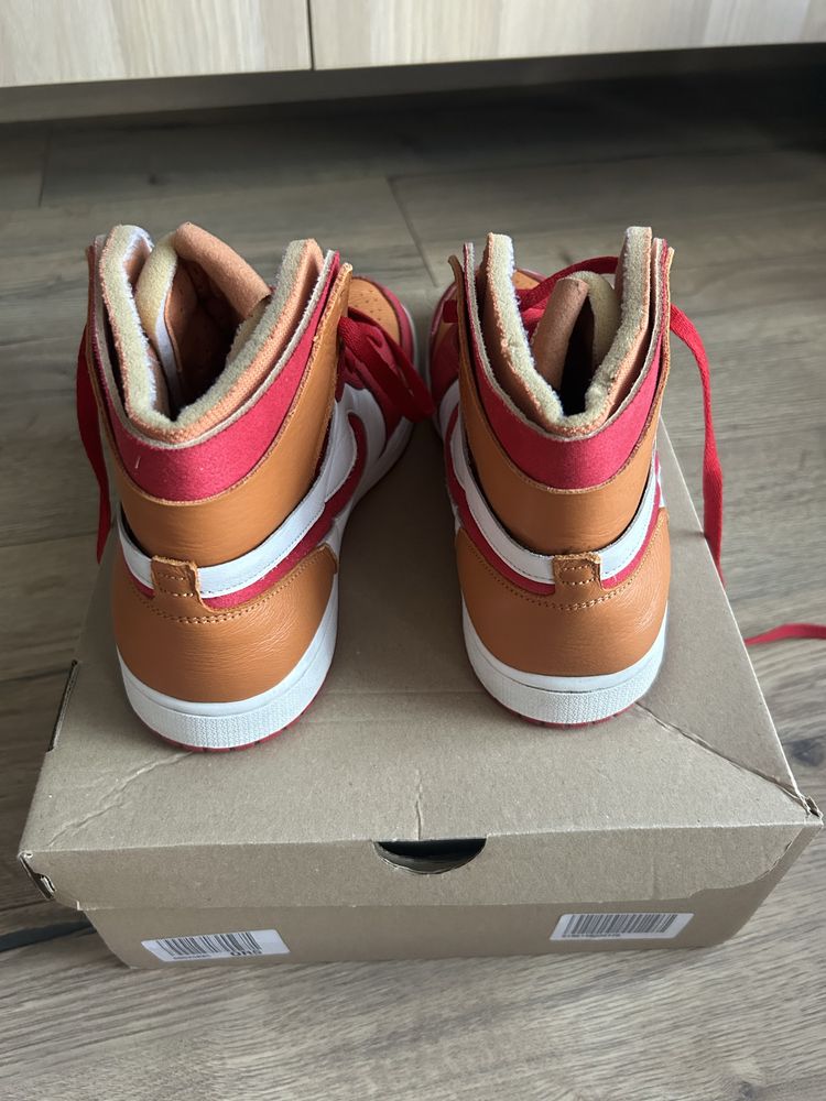 Jordan 1 High Zoom Air CMFT Fire Red Hot Curry 42.5