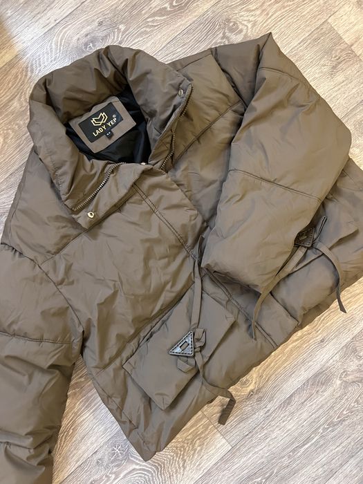 Зимова куртка нова