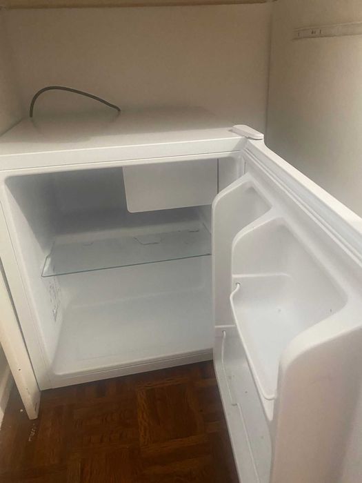 Vendo frigobar em excelente estado