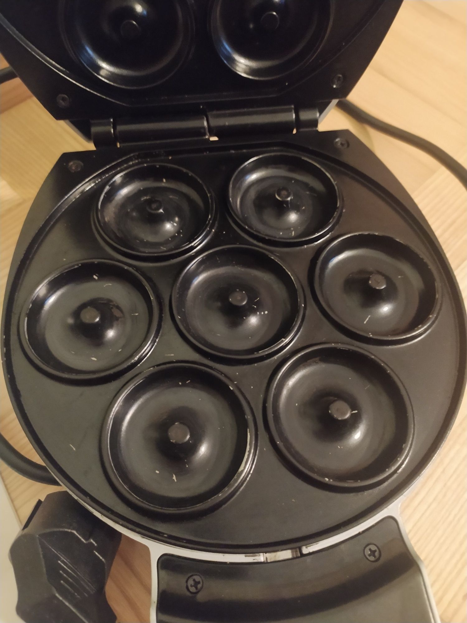 donut maker - maszynka do pączków typu donut -ciasteczek gofrów oponek