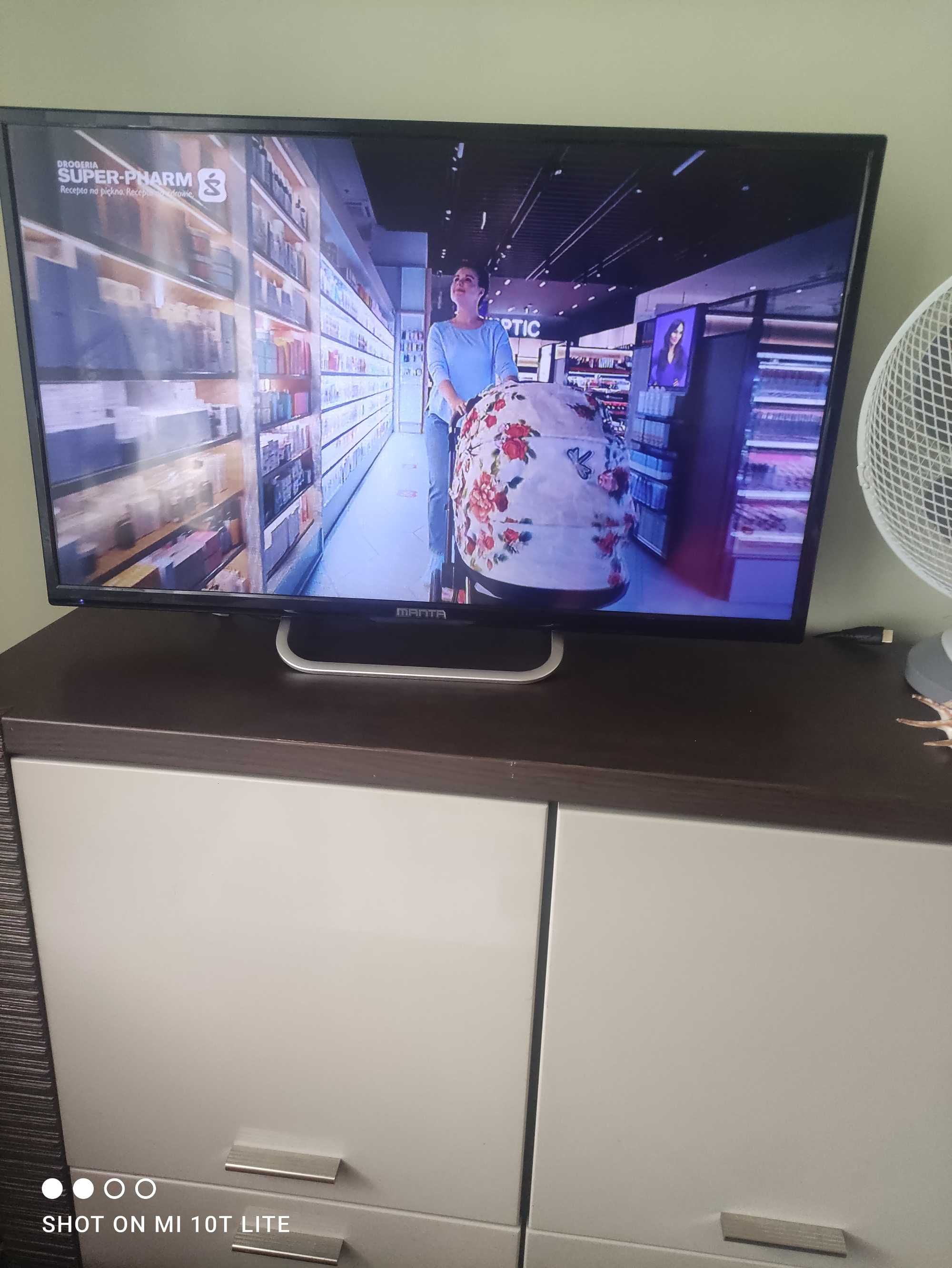 Telewizor LCD Manta przekątna 85 cm