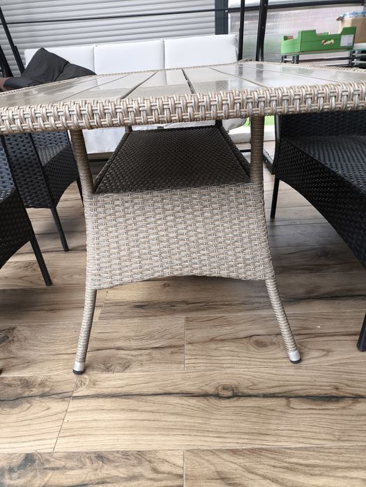 Zestaw mebli ogrodowych rattanowy 4 osobowy  i stół