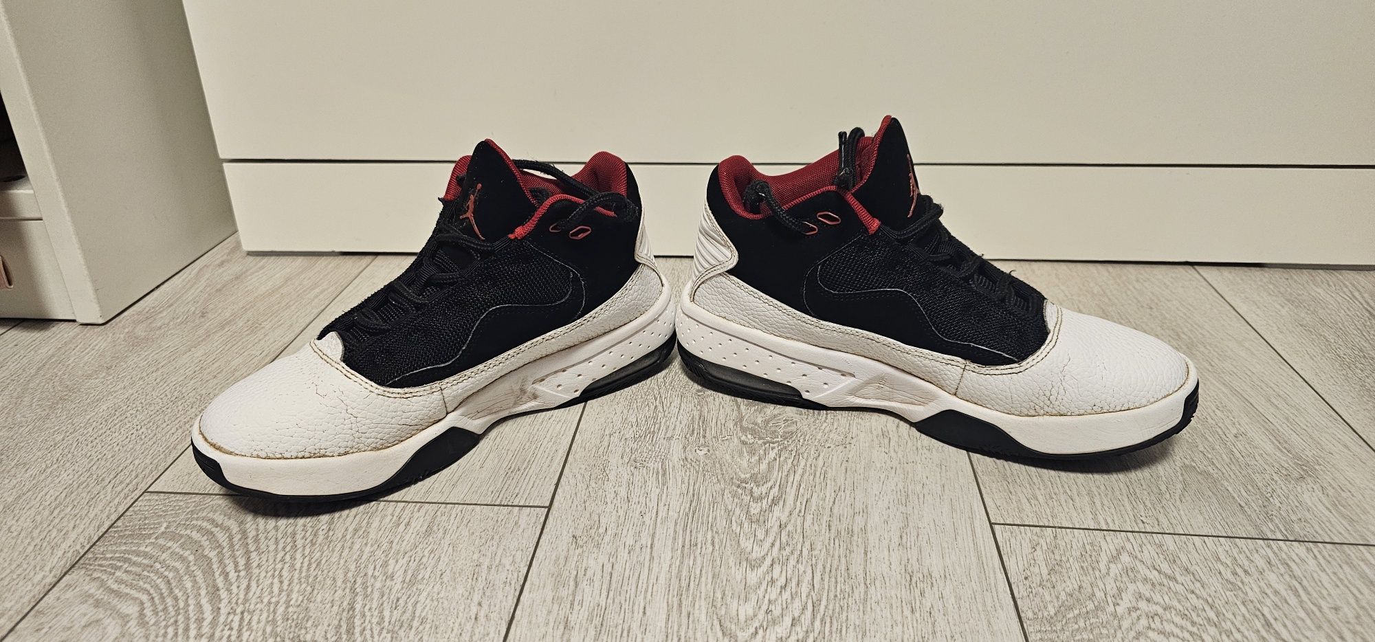 Jordan Max Aura 2 buty dziecięce rozmiar 36,5 wkładka 23,5cm skórzane