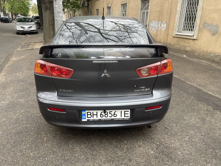 Продам лансер 10й