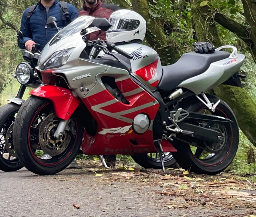 Honda CBR 600 F4i 2002 33k kms