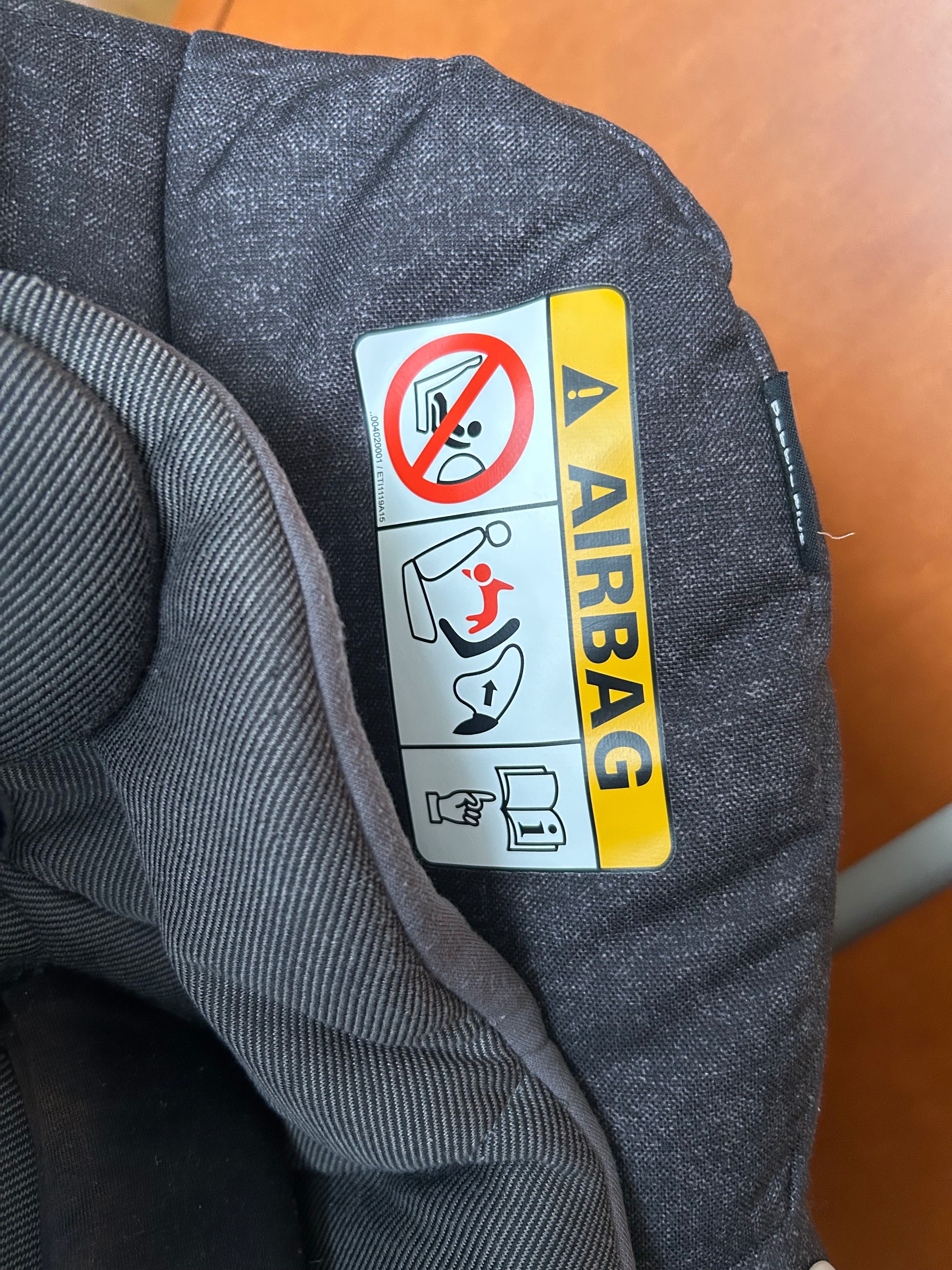 Fotelik maxi cosi pebble plus + baza isofix