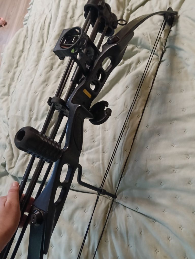 Łuk bloczkowy Poe Lang Cobra Protex 55 lb