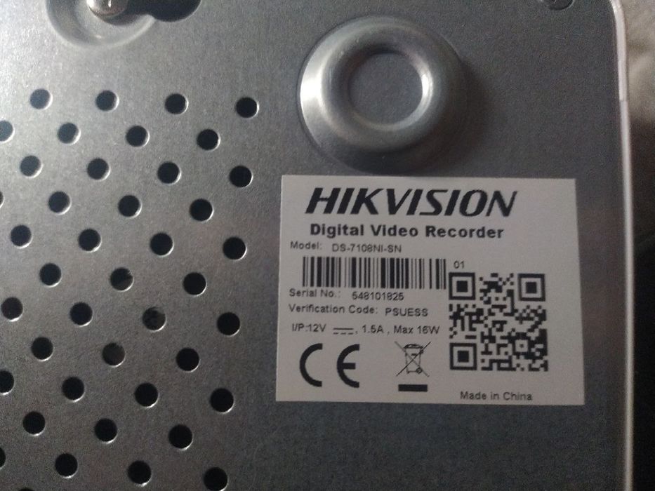 Видеорегистратор Hikvizion DS-7108Ni-SN+жесткий диск 2ТРБ