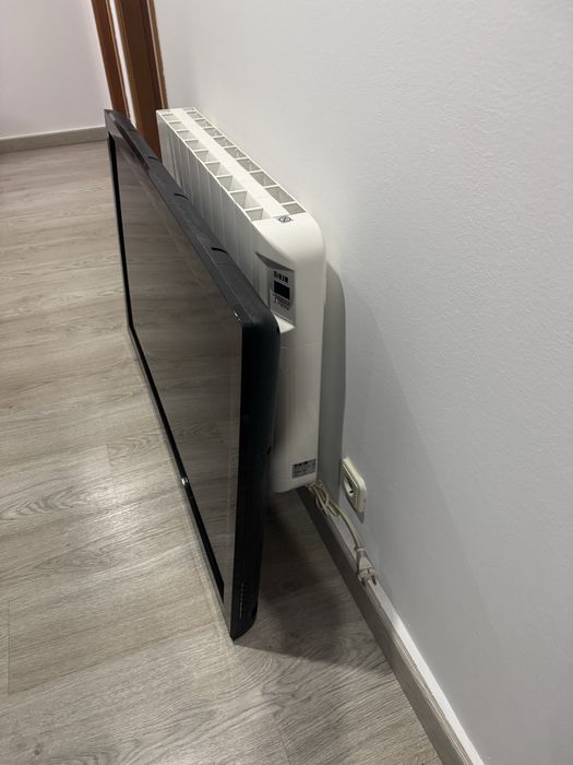 Televisão Blaupunkt 46’’ - Funciona bem, comando incluído