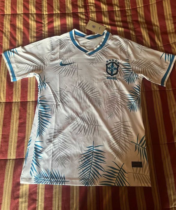 Camisola Seleçao Brasileira Branca como nova!