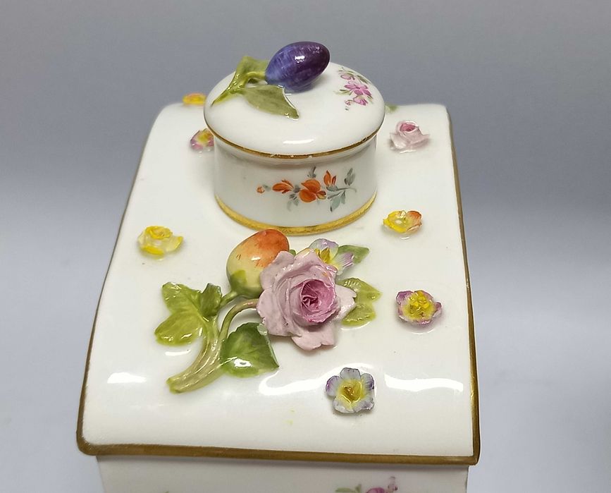 Herbatnica, pojemnik na herbatę, II poł. XIX w. Miśnia (Meissen)