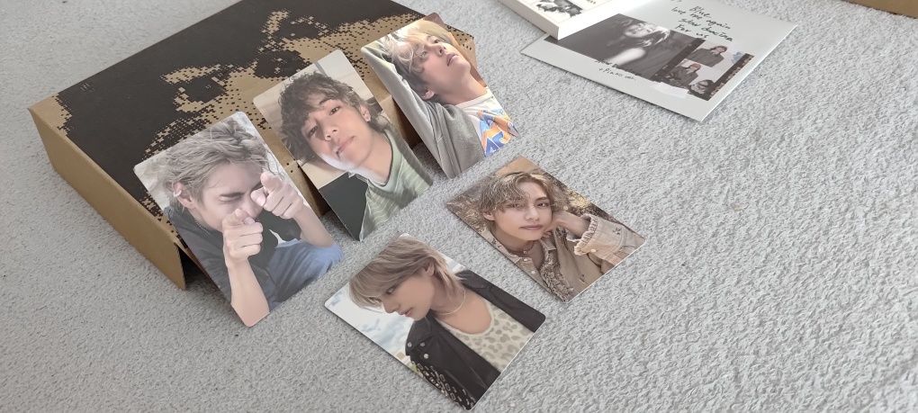V layover purple album BTS