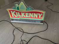 Neon reklama piwa irlandzkiego KILKENNY