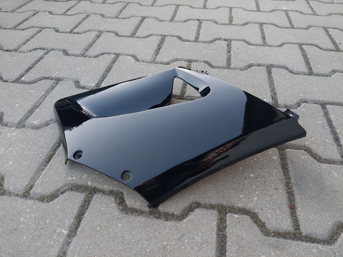 Bok Boczki Honda CBR125 JC34 Boki Owiewka Boczek Prawy Lewy Plastik