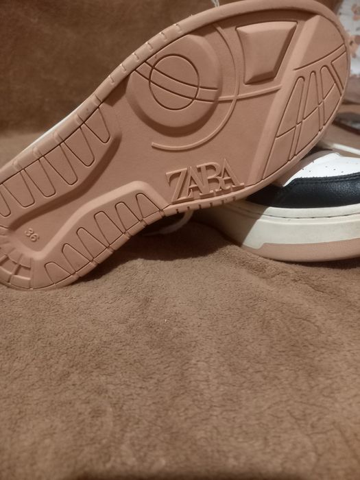 Продам класні кросівки