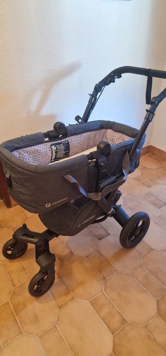 Carrinho bebe trio Concord Neo